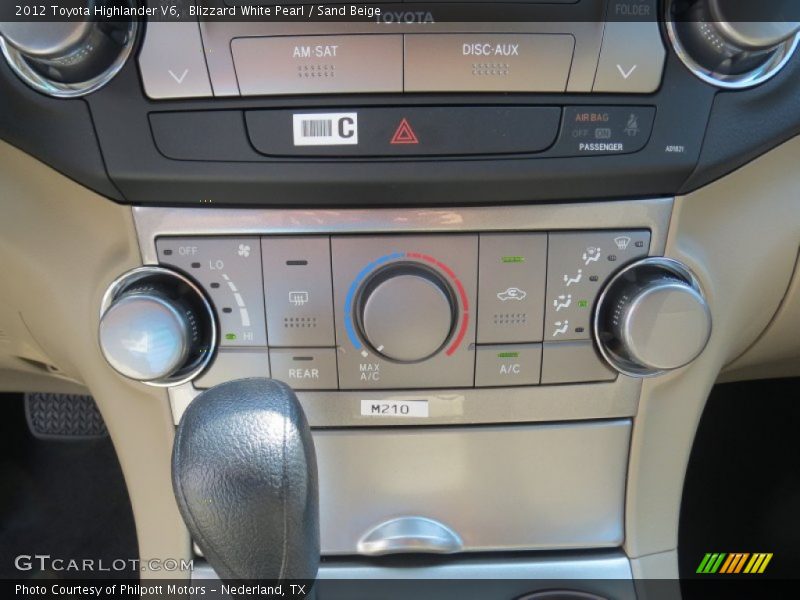 Blizzard White Pearl / Sand Beige 2012 Toyota Highlander V6