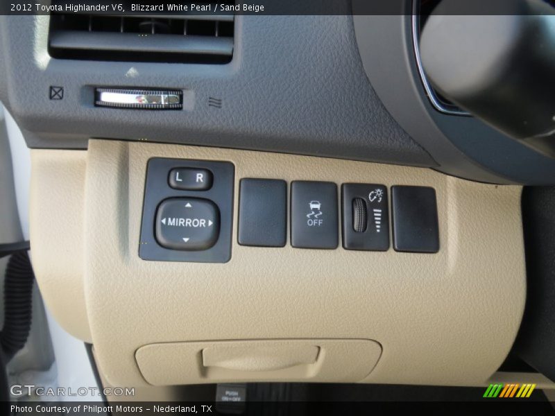 Blizzard White Pearl / Sand Beige 2012 Toyota Highlander V6