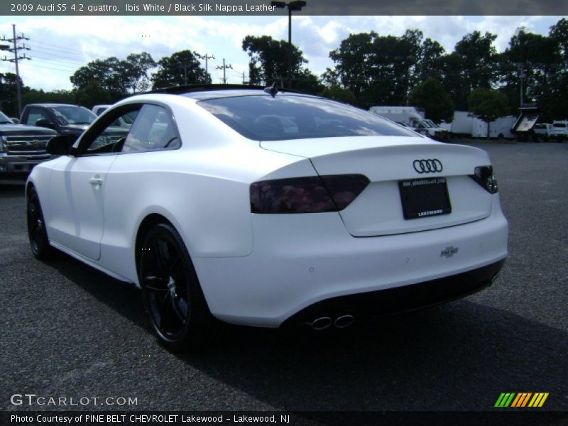 Ibis White / Black Silk Nappa Leather 2009 Audi S5 4.2 quattro