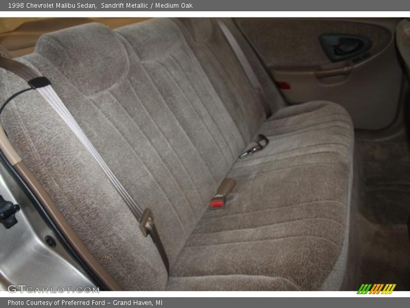 Sandrift Metallic / Medium Oak 1998 Chevrolet Malibu Sedan