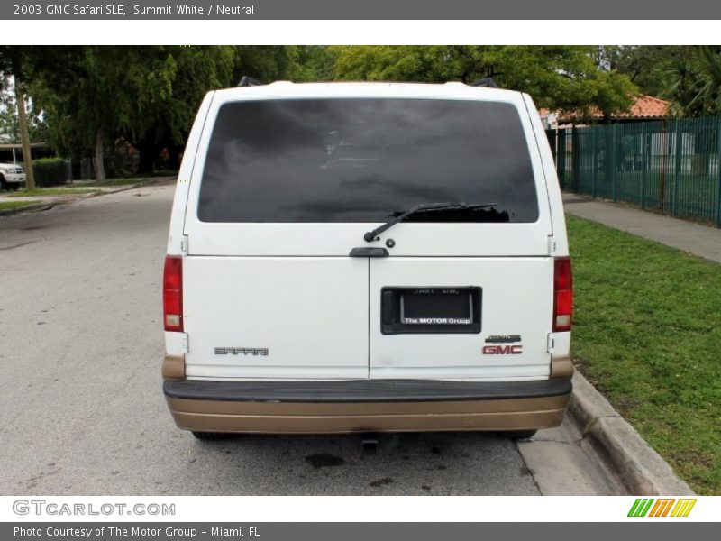 Summit White / Neutral 2003 GMC Safari SLE