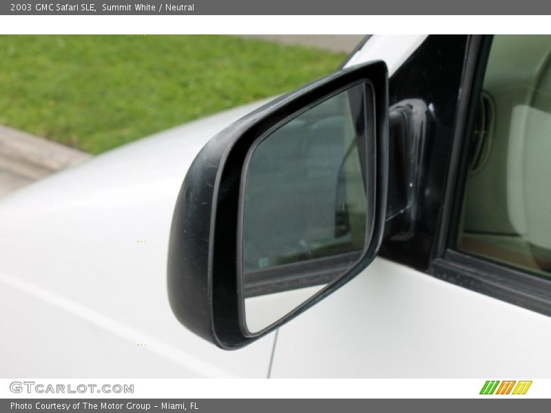 Summit White / Neutral 2003 GMC Safari SLE