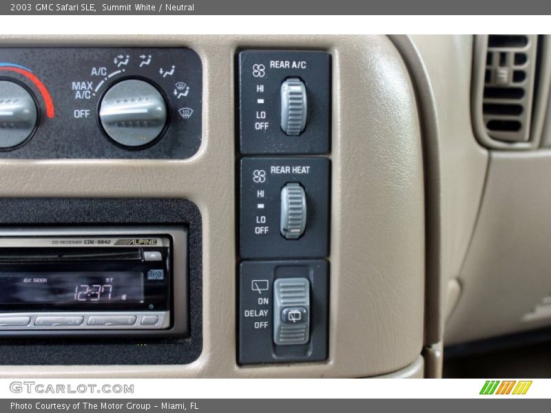Controls of 2003 Safari SLE