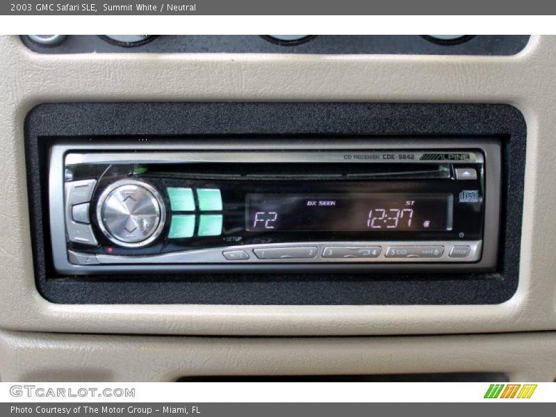 Summit White / Neutral 2003 GMC Safari SLE