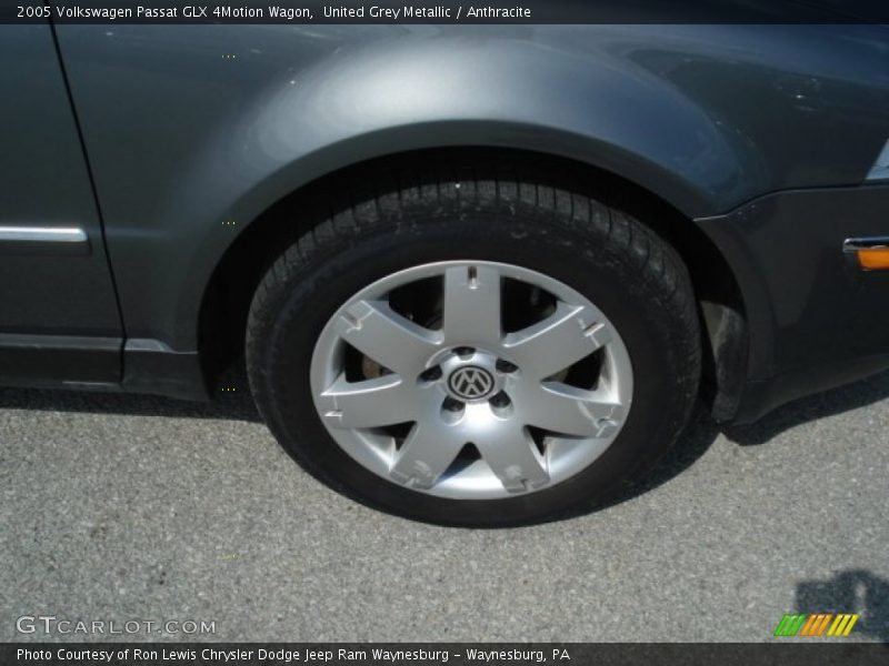 United Grey Metallic / Anthracite 2005 Volkswagen Passat GLX 4Motion Wagon