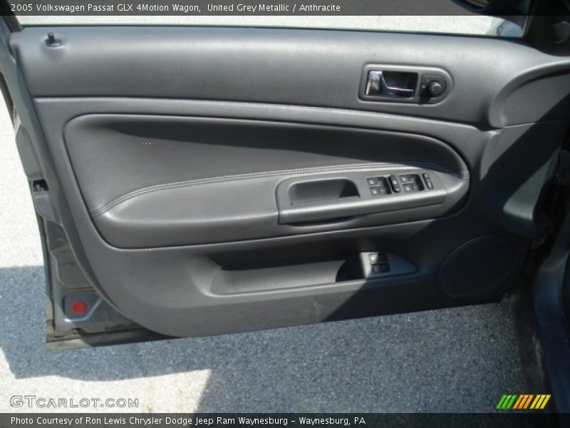 United Grey Metallic / Anthracite 2005 Volkswagen Passat GLX 4Motion Wagon