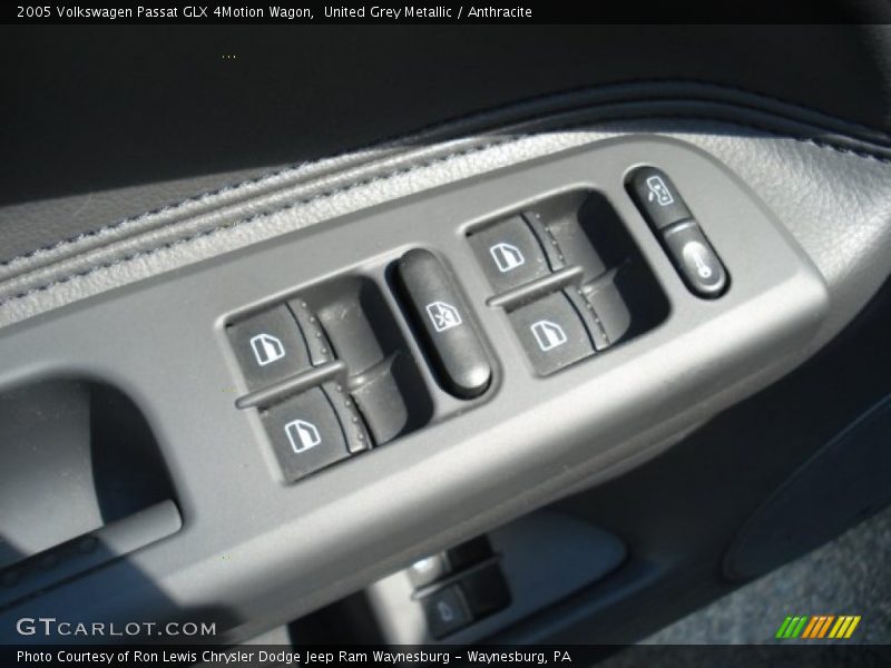 United Grey Metallic / Anthracite 2005 Volkswagen Passat GLX 4Motion Wagon