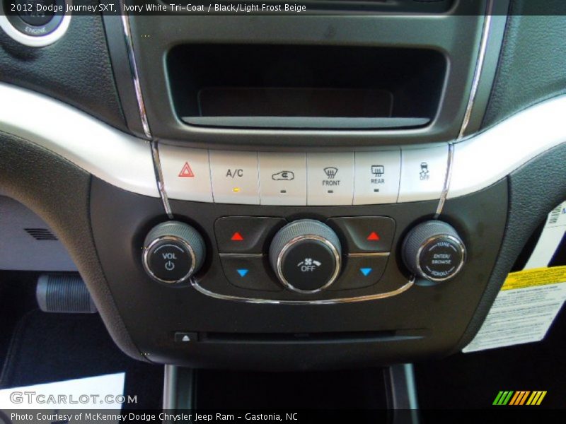 Ivory White Tri-Coat / Black/Light Frost Beige 2012 Dodge Journey SXT
