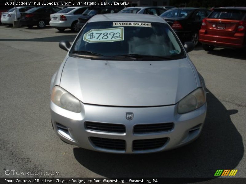 Bright Silver Metallic / Dark Slate Gray 2001 Dodge Stratus SE Sedan