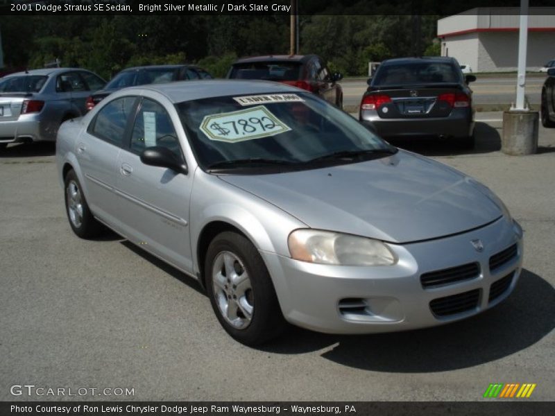 Bright Silver Metallic / Dark Slate Gray 2001 Dodge Stratus SE Sedan
