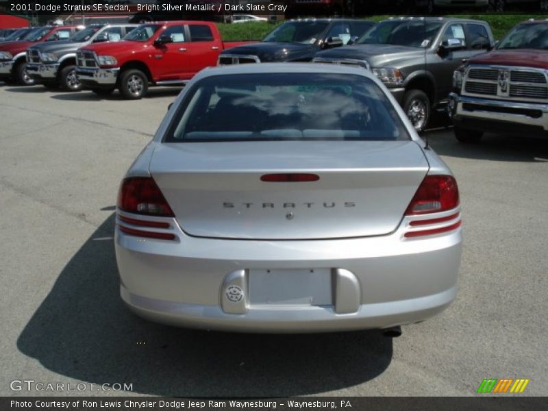 Bright Silver Metallic / Dark Slate Gray 2001 Dodge Stratus SE Sedan