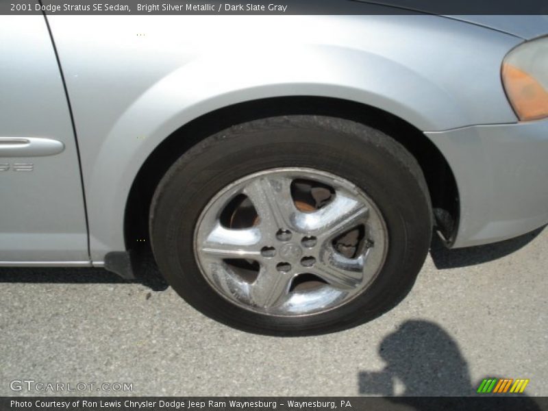 Bright Silver Metallic / Dark Slate Gray 2001 Dodge Stratus SE Sedan