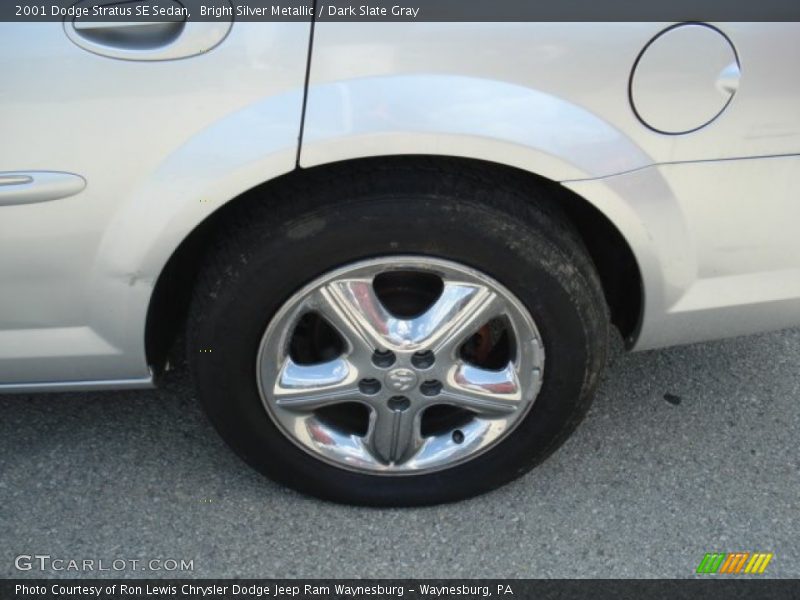 Bright Silver Metallic / Dark Slate Gray 2001 Dodge Stratus SE Sedan