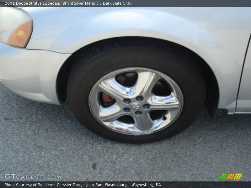 Bright Silver Metallic / Dark Slate Gray 2001 Dodge Stratus SE Sedan