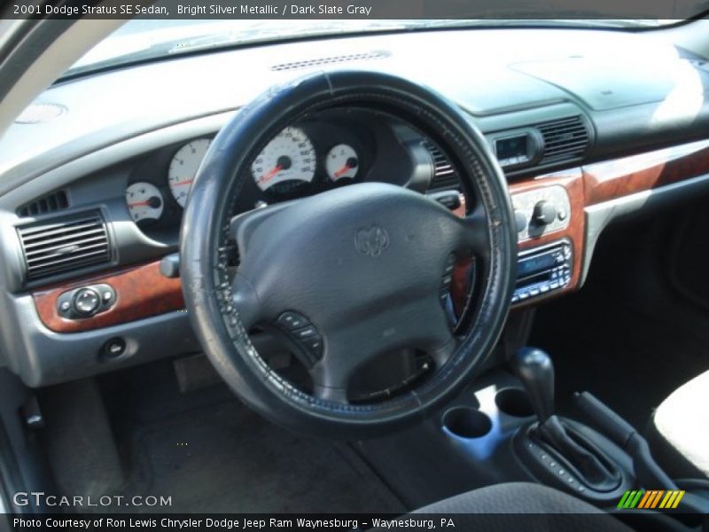 Bright Silver Metallic / Dark Slate Gray 2001 Dodge Stratus SE Sedan