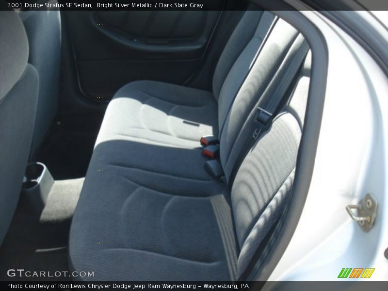 Bright Silver Metallic / Dark Slate Gray 2001 Dodge Stratus SE Sedan