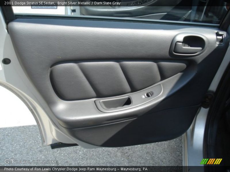 Bright Silver Metallic / Dark Slate Gray 2001 Dodge Stratus SE Sedan