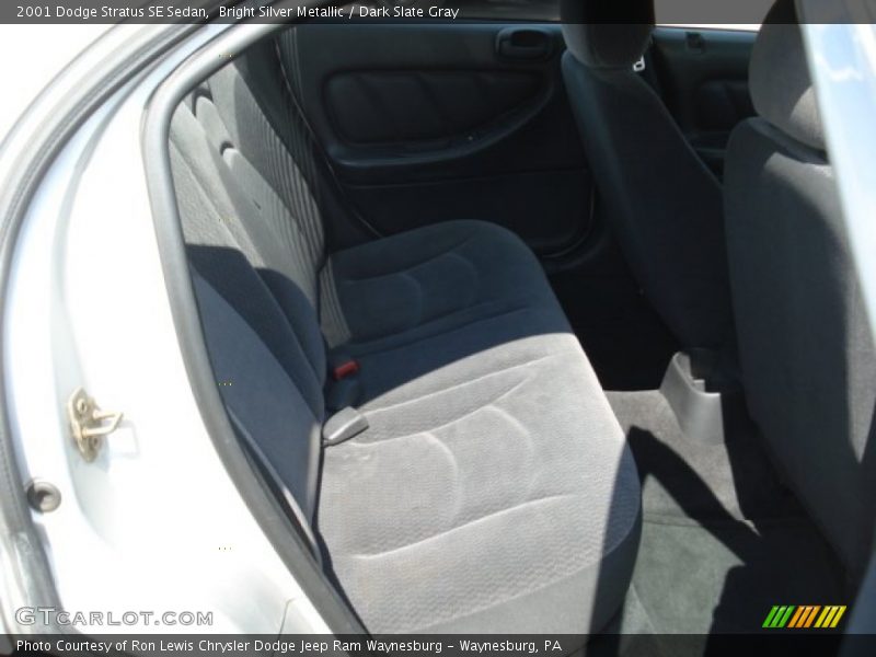 Bright Silver Metallic / Dark Slate Gray 2001 Dodge Stratus SE Sedan
