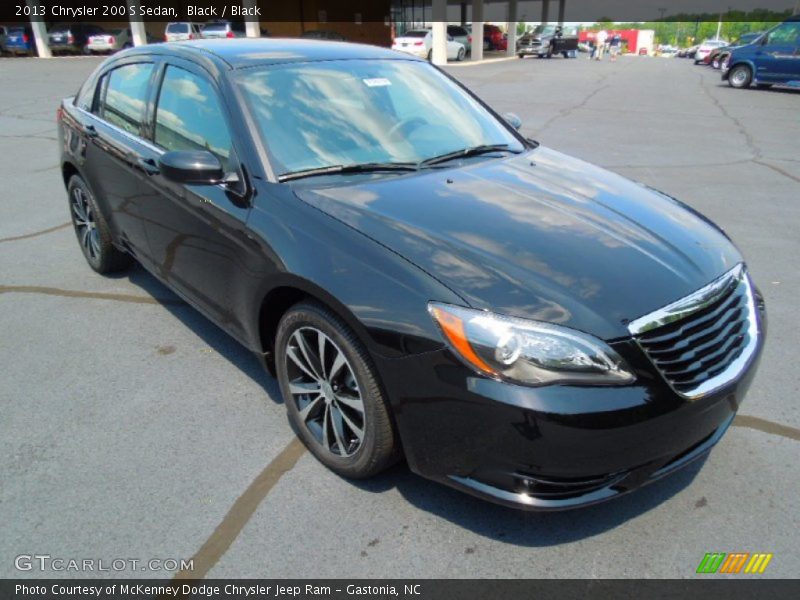 Black / Black 2013 Chrysler 200 S Sedan