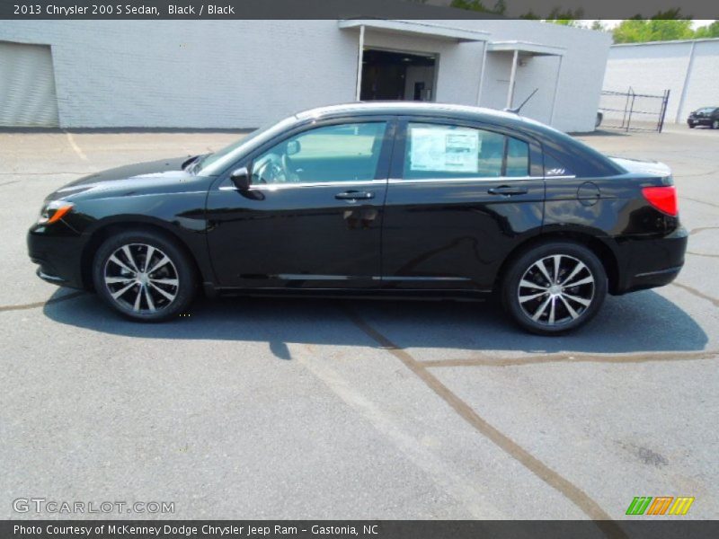  2013 200 S Sedan Black