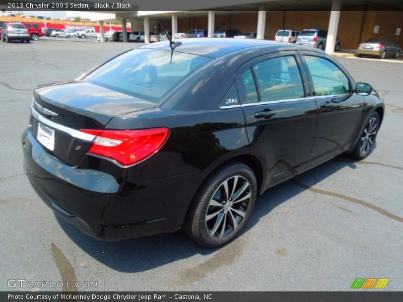 Black / Black 2013 Chrysler 200 S Sedan