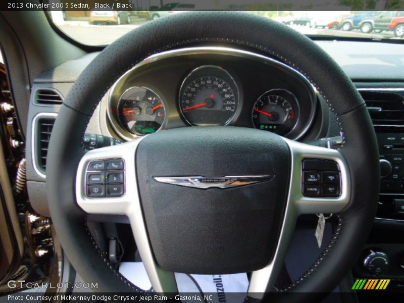  2013 200 S Sedan Steering Wheel