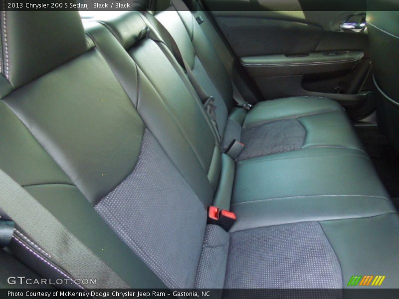  2013 200 S Sedan Black Interior