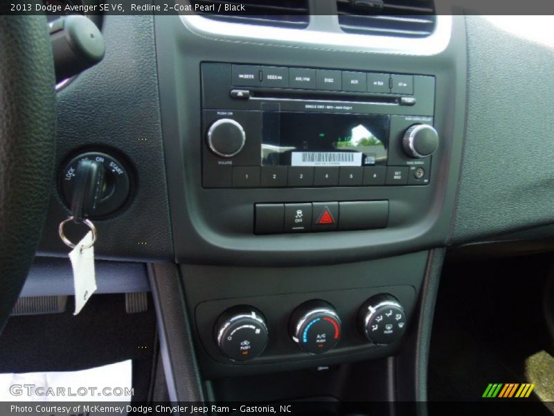 Redline 2-Coat Pearl / Black 2013 Dodge Avenger SE V6