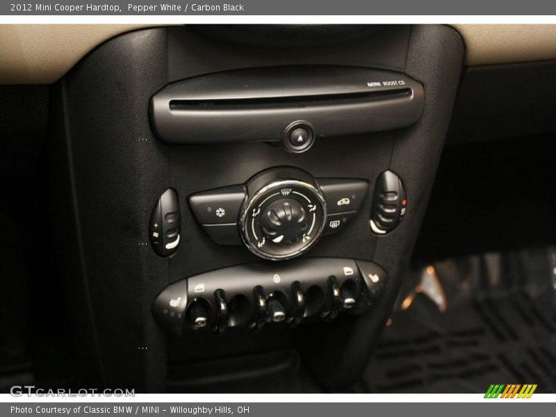 Pepper White / Carbon Black 2012 Mini Cooper Hardtop