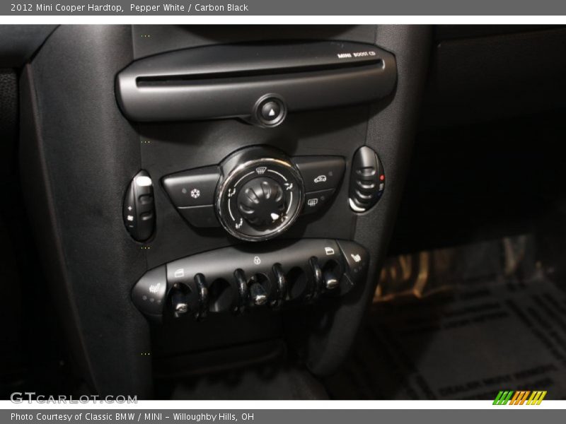Pepper White / Carbon Black 2012 Mini Cooper Hardtop