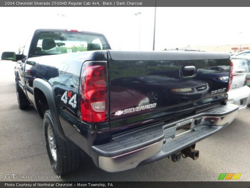 Black / Dark Charcoal 2004 Chevrolet Silverado 2500HD Regular Cab 4x4