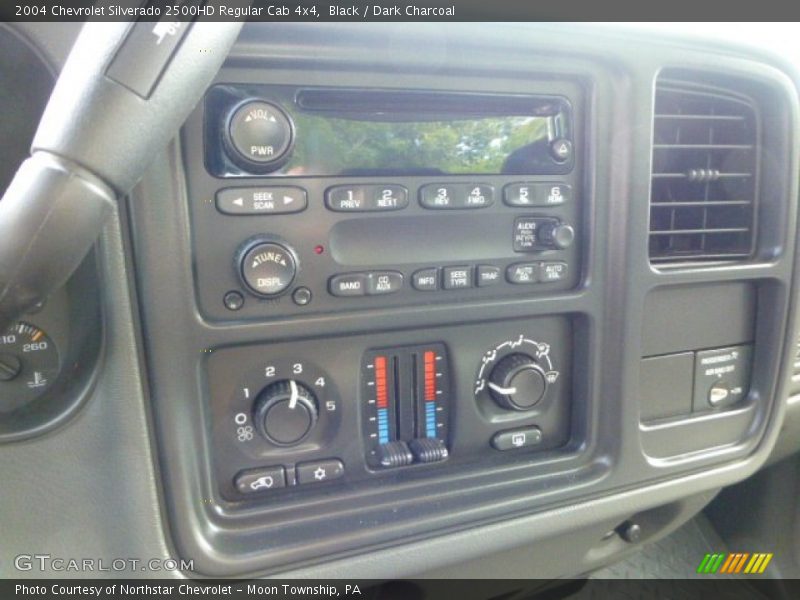 Black / Dark Charcoal 2004 Chevrolet Silverado 2500HD Regular Cab 4x4