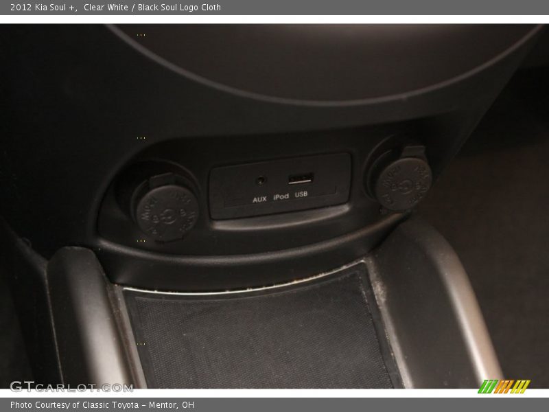 Clear White / Black Soul Logo Cloth 2012 Kia Soul +