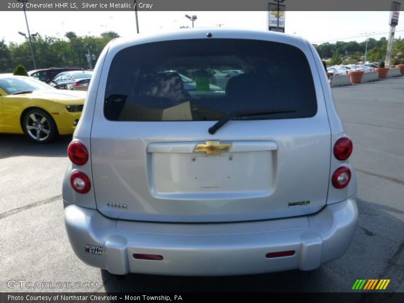 Silver Ice Metallic / Gray 2009 Chevrolet HHR LS
