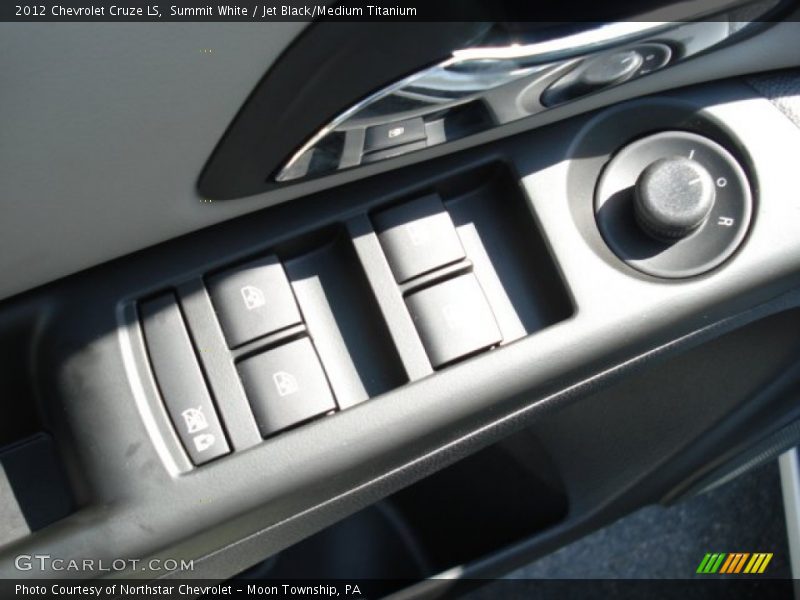 Summit White / Jet Black/Medium Titanium 2012 Chevrolet Cruze LS