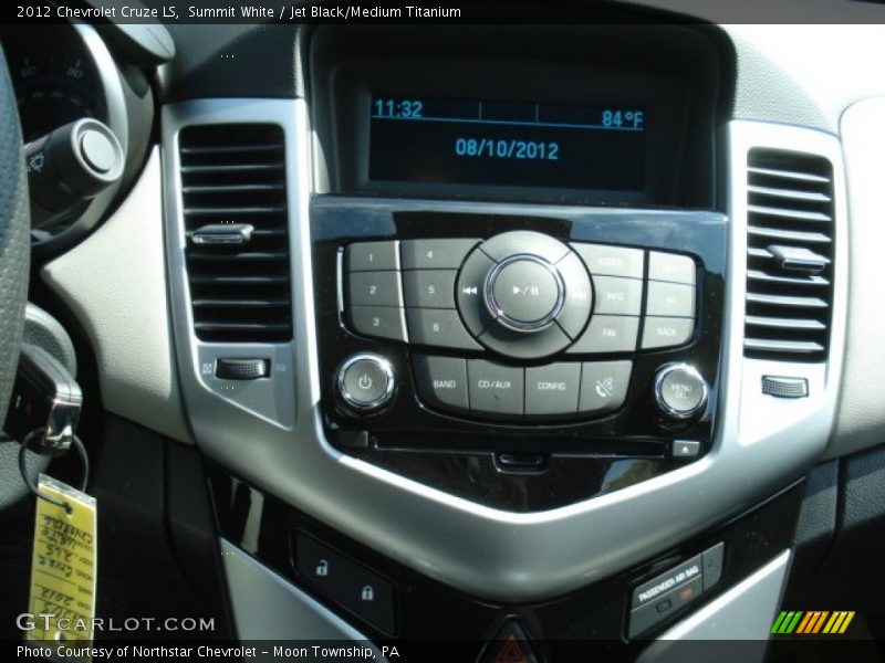 Summit White / Jet Black/Medium Titanium 2012 Chevrolet Cruze LS