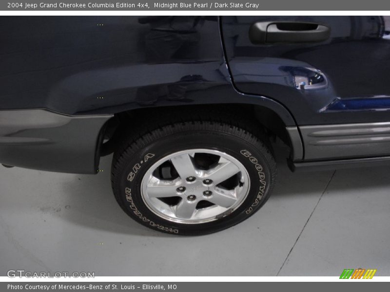 Midnight Blue Pearl / Dark Slate Gray 2004 Jeep Grand Cherokee Columbia Edition 4x4