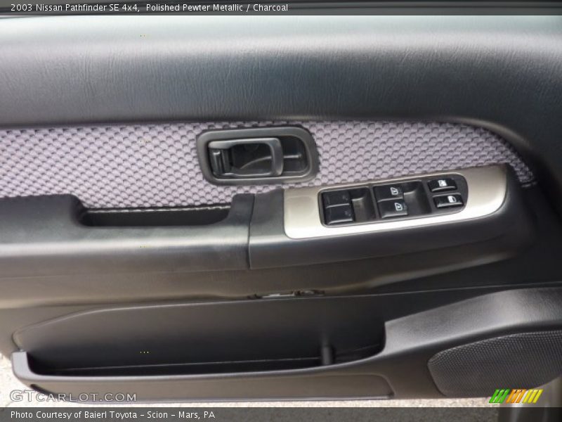 Polished Pewter Metallic / Charcoal 2003 Nissan Pathfinder SE 4x4