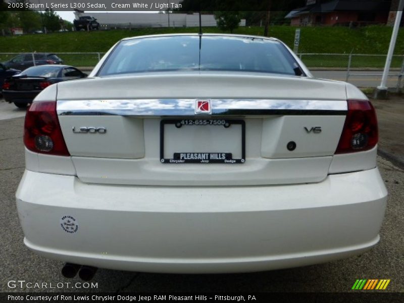 Cream White / Light Tan 2003 Saturn L Series L300 Sedan