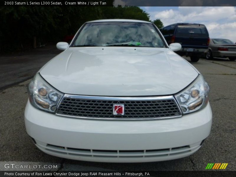 Cream White / Light Tan 2003 Saturn L Series L300 Sedan