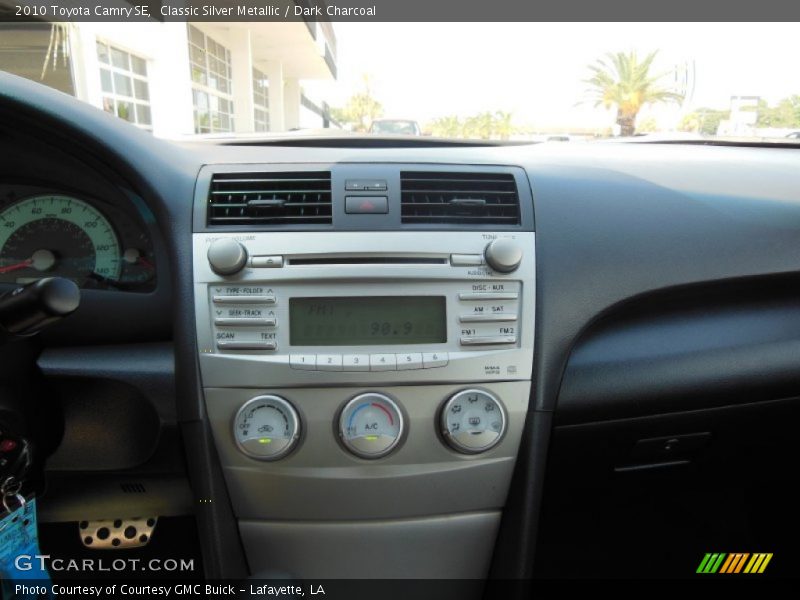 Classic Silver Metallic / Dark Charcoal 2010 Toyota Camry SE