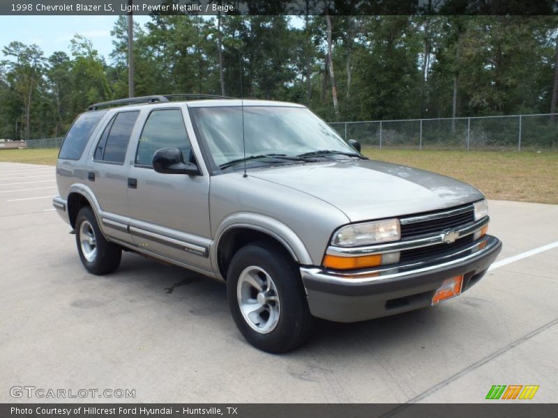 Front 3/4 View of 1998 Blazer LS