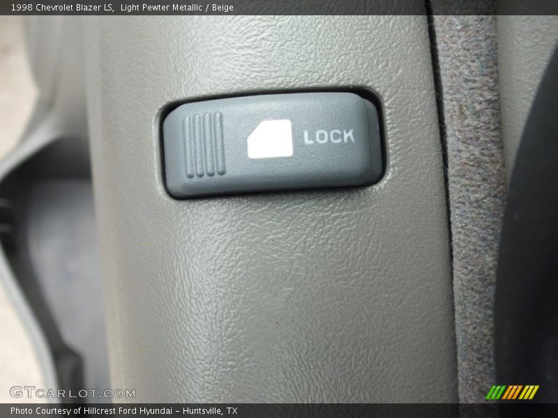 Light Pewter Metallic / Beige 1998 Chevrolet Blazer LS