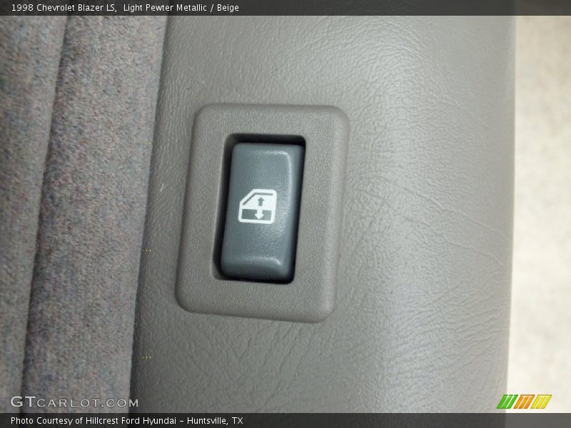 Light Pewter Metallic / Beige 1998 Chevrolet Blazer LS