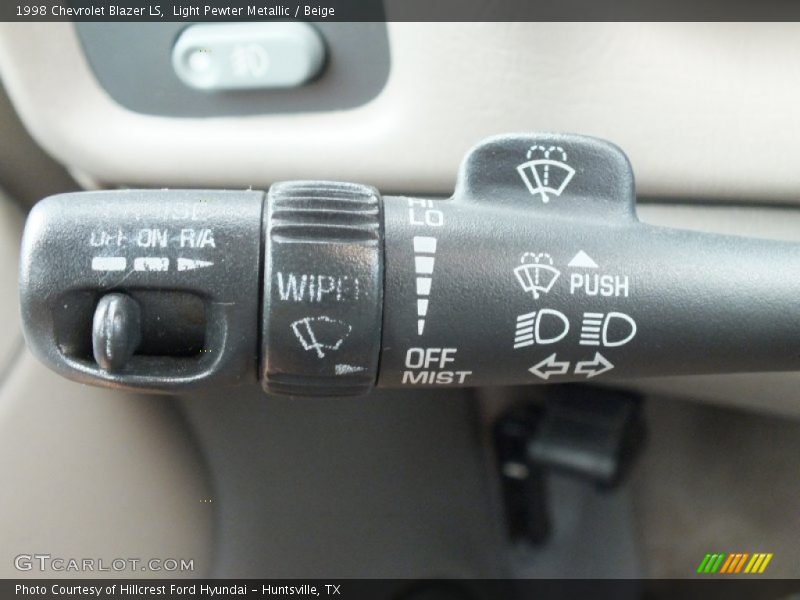 Light Pewter Metallic / Beige 1998 Chevrolet Blazer LS
