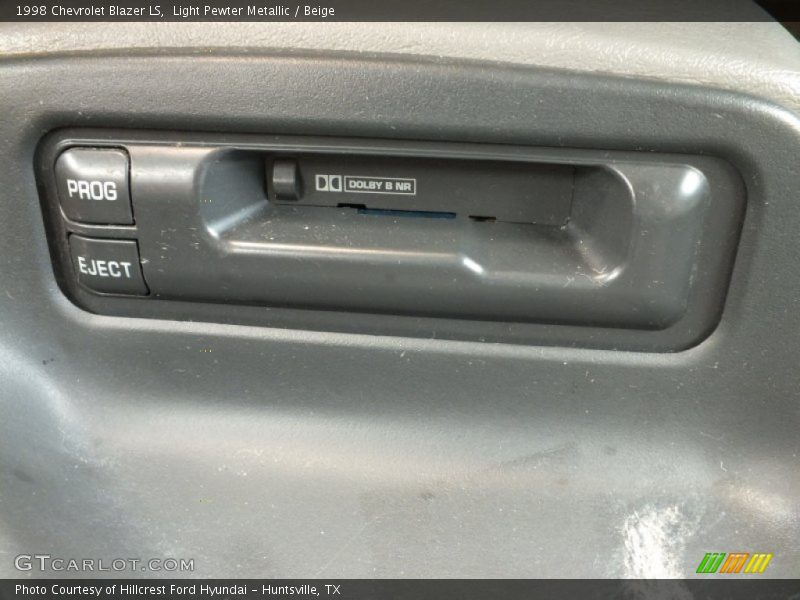 Light Pewter Metallic / Beige 1998 Chevrolet Blazer LS