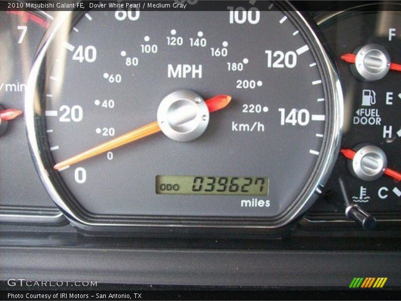 Dover White Pearl / Medium Gray 2010 Mitsubishi Galant FE