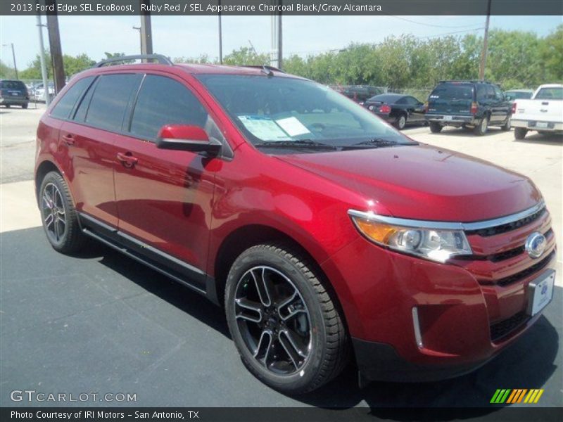 Front 3/4 View of 2013 Edge SEL EcoBoost