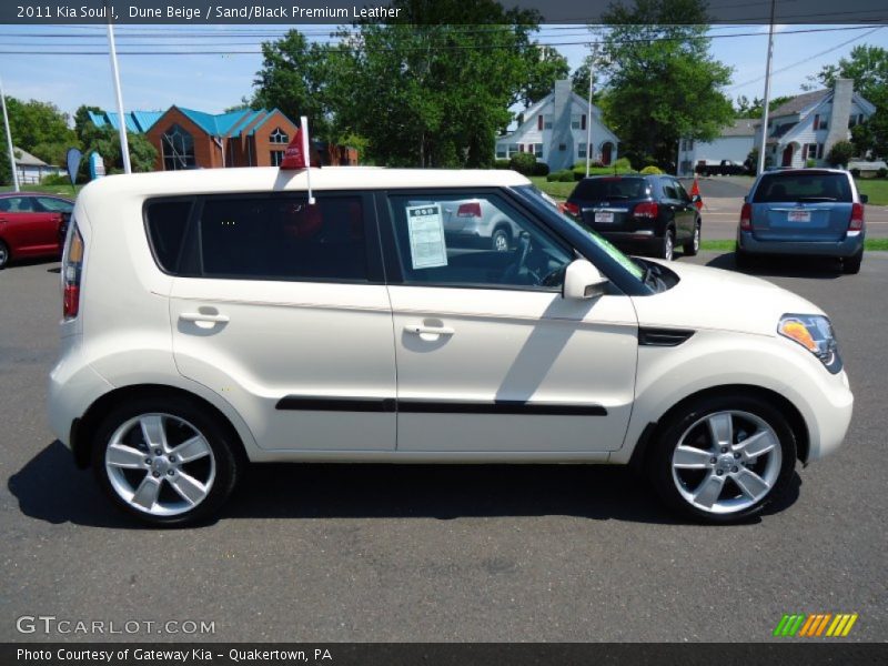 Dune Beige / Sand/Black Premium Leather 2011 Kia Soul !