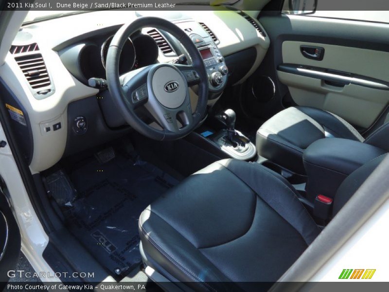 Dune Beige / Sand/Black Premium Leather 2011 Kia Soul !